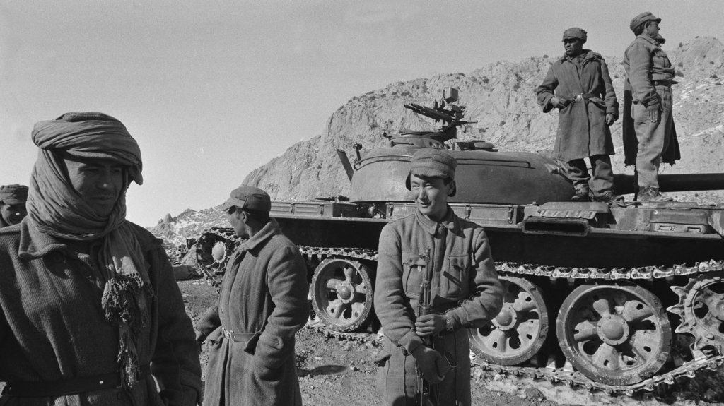 How did the Soviet-Afghan war impact Pakistan&nbsp;relations?